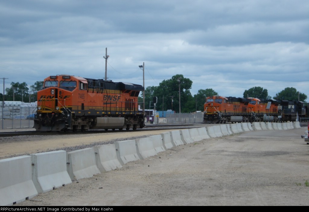 BNSF 7465